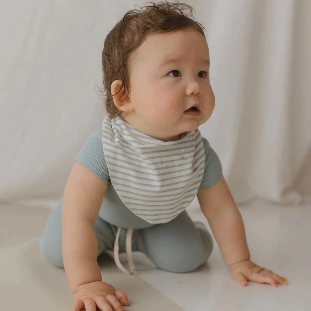 Baby Bib in 4 Colours by Susukoshi