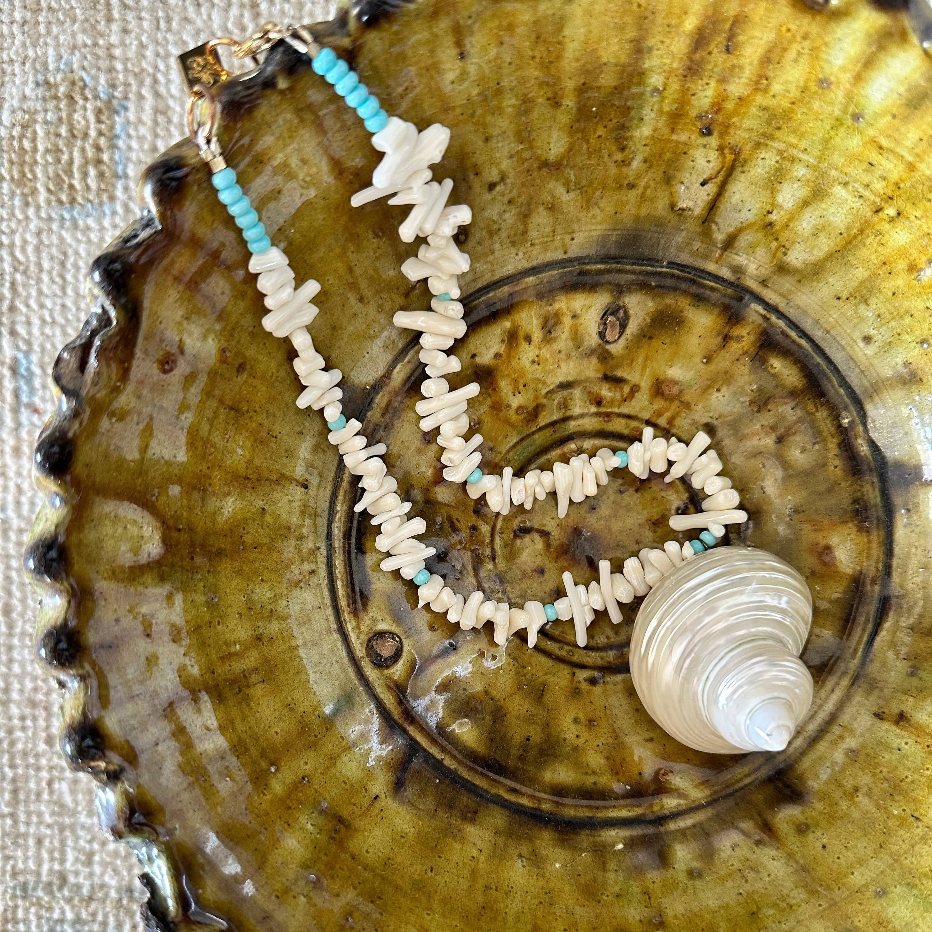 Briwok Zali Conch Shell Pendant Necklace by Briwok