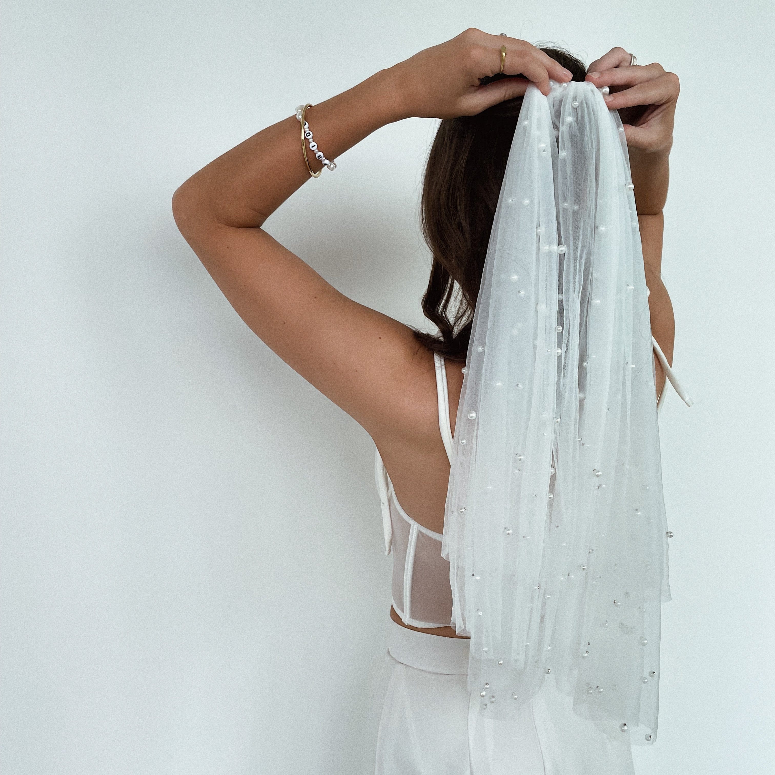 harper pearl veil by Claya