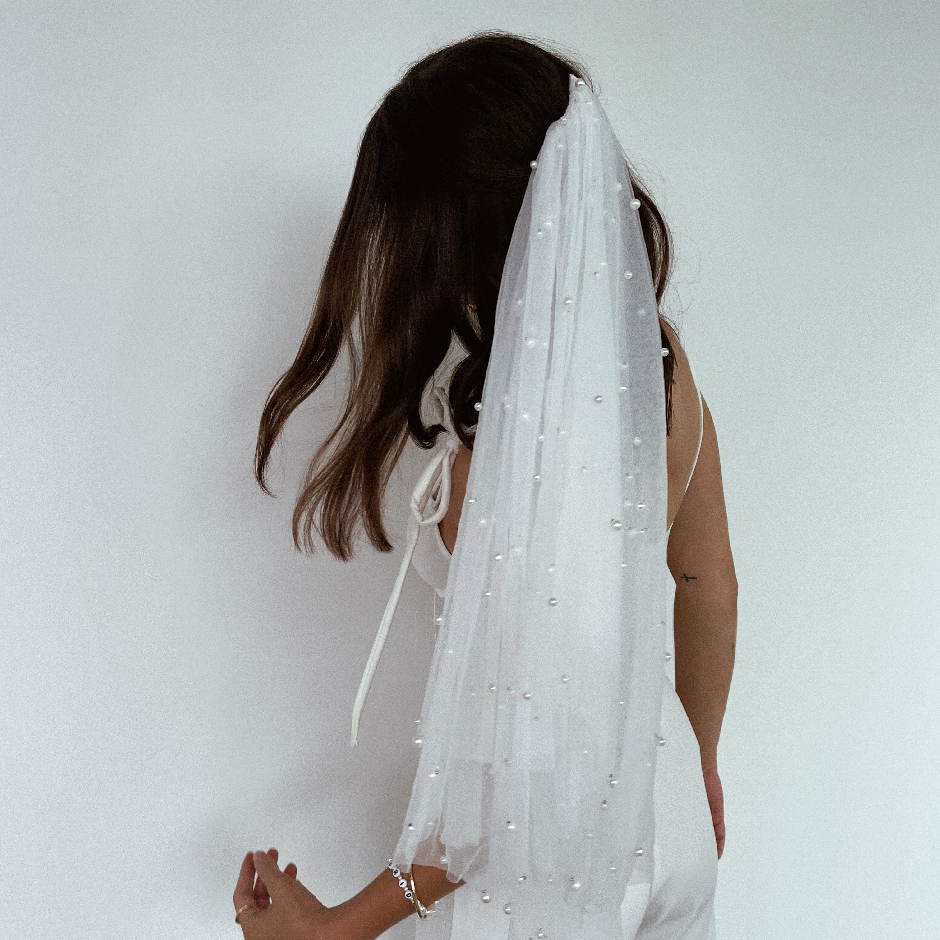 harper pearl veil by Claya