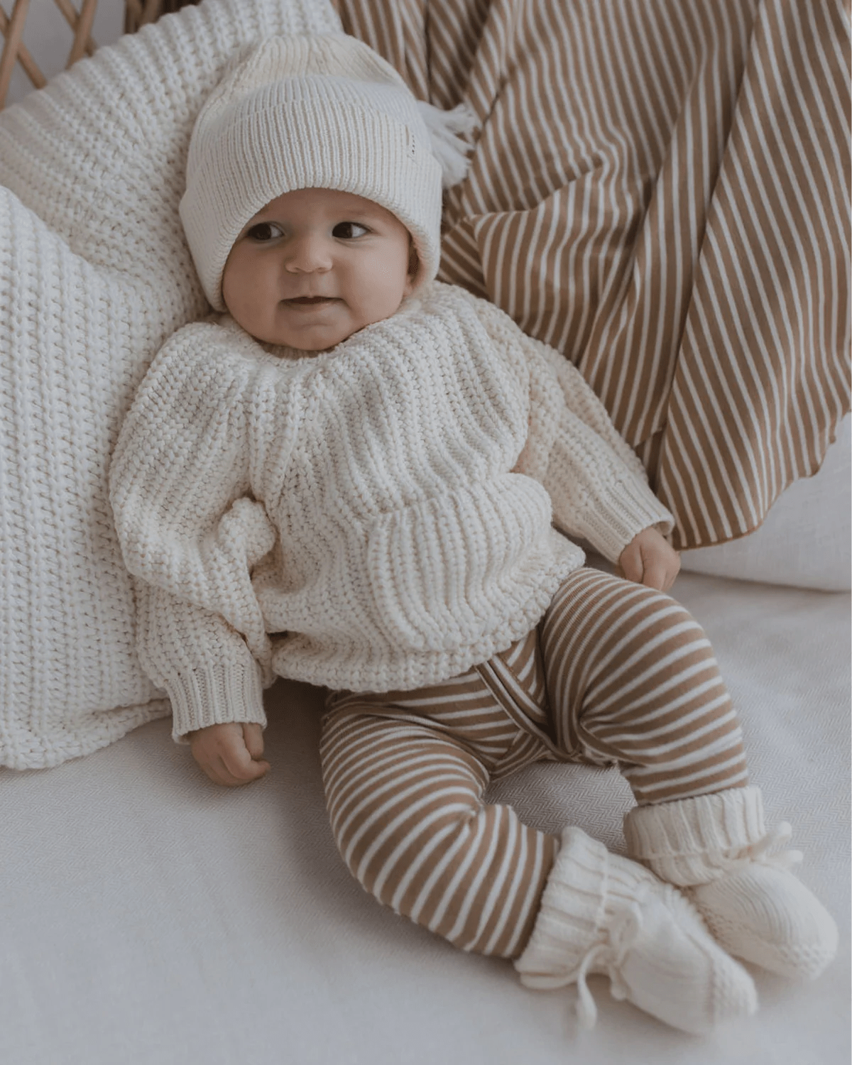 Knit Baby Booties in 2 Colours by Susukoshi