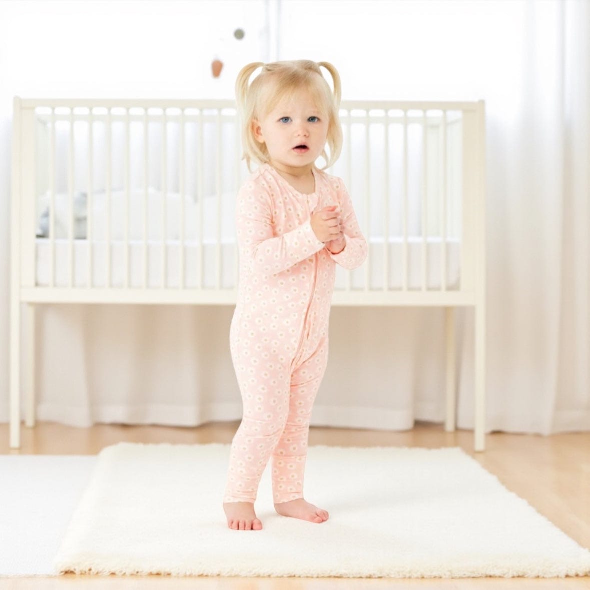 Kynd Baby Day or Night Onesie - Daisy Charm 0-3 Mths 000 by Kynd Baby