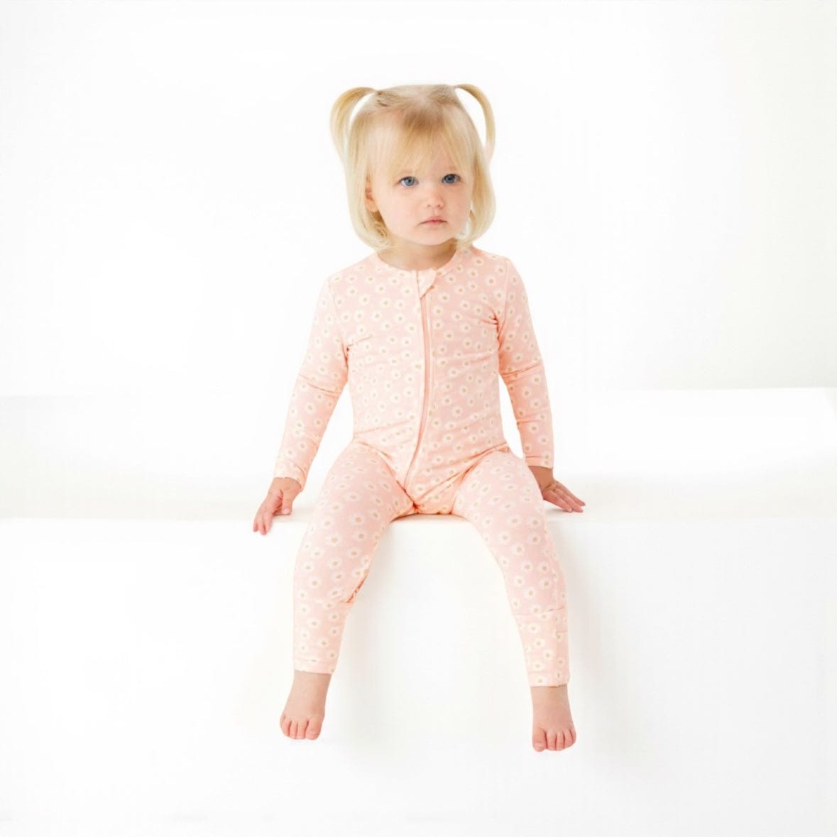 Kynd Baby Day or Night Onesie - Daisy Charm 0-3 Mths 000 by Kynd Baby