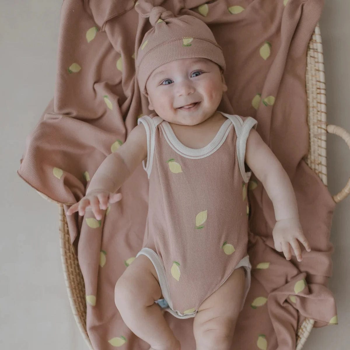 Little Voyager Baby Box by Claya