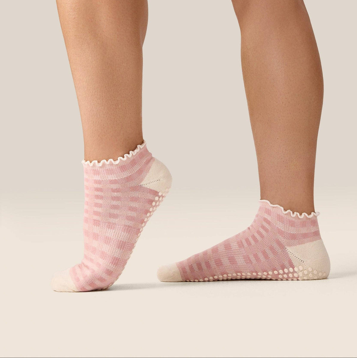 Low Rise Grip Socks - Gingham Frill Pink S by MoveActive