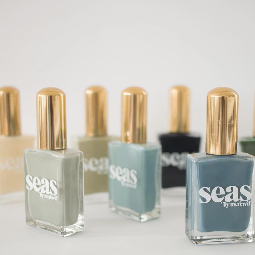 seas nail polish. by Merewif