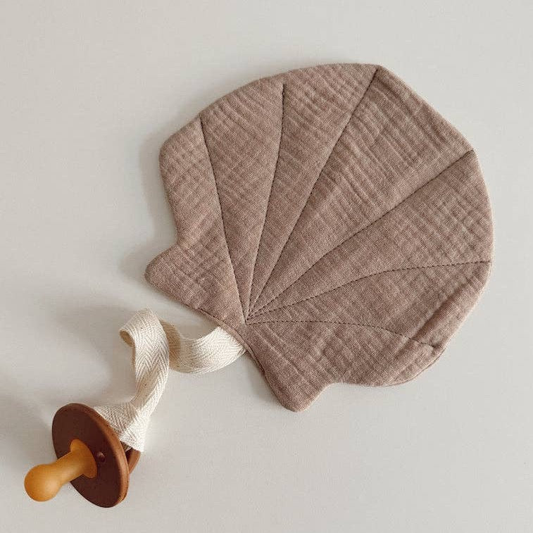 Shell Pacifier Holder: Blush by Lion + Lamb the Label