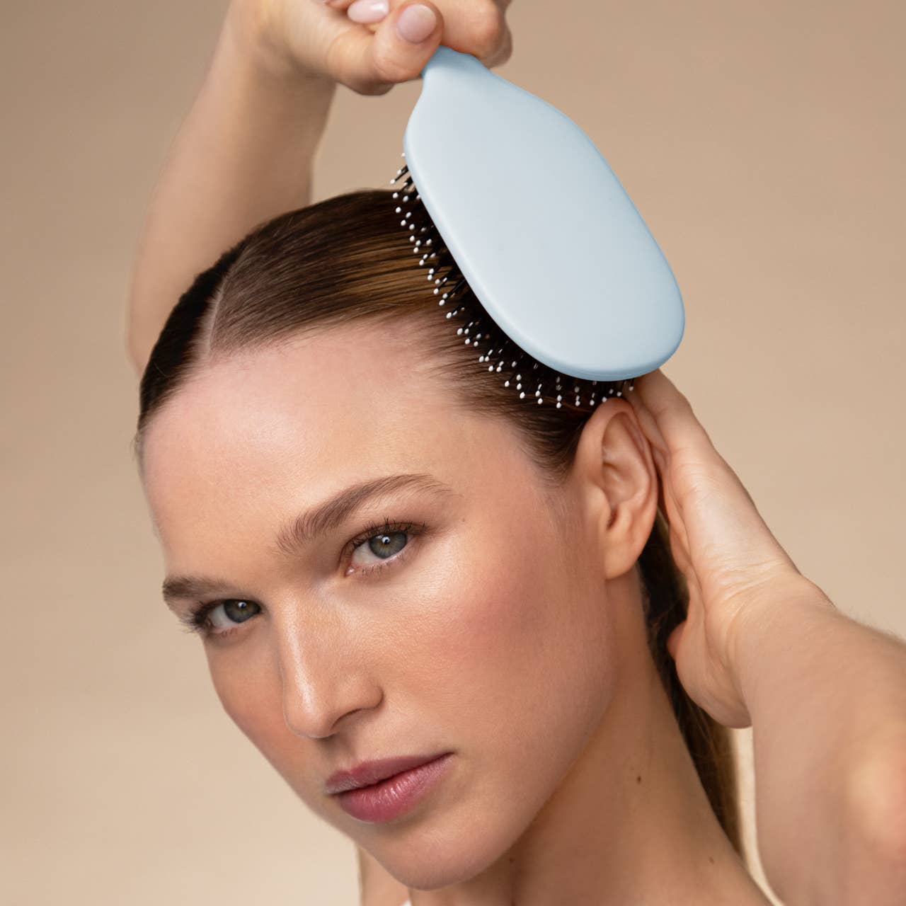 Smooth & Polish Brush in Haze Blue by KITSCH