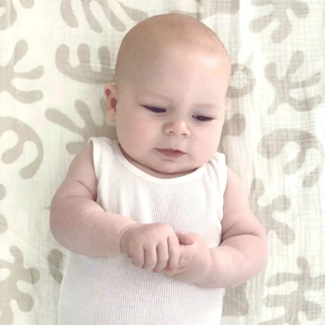 Snug - Gift Box for Baby by Claya