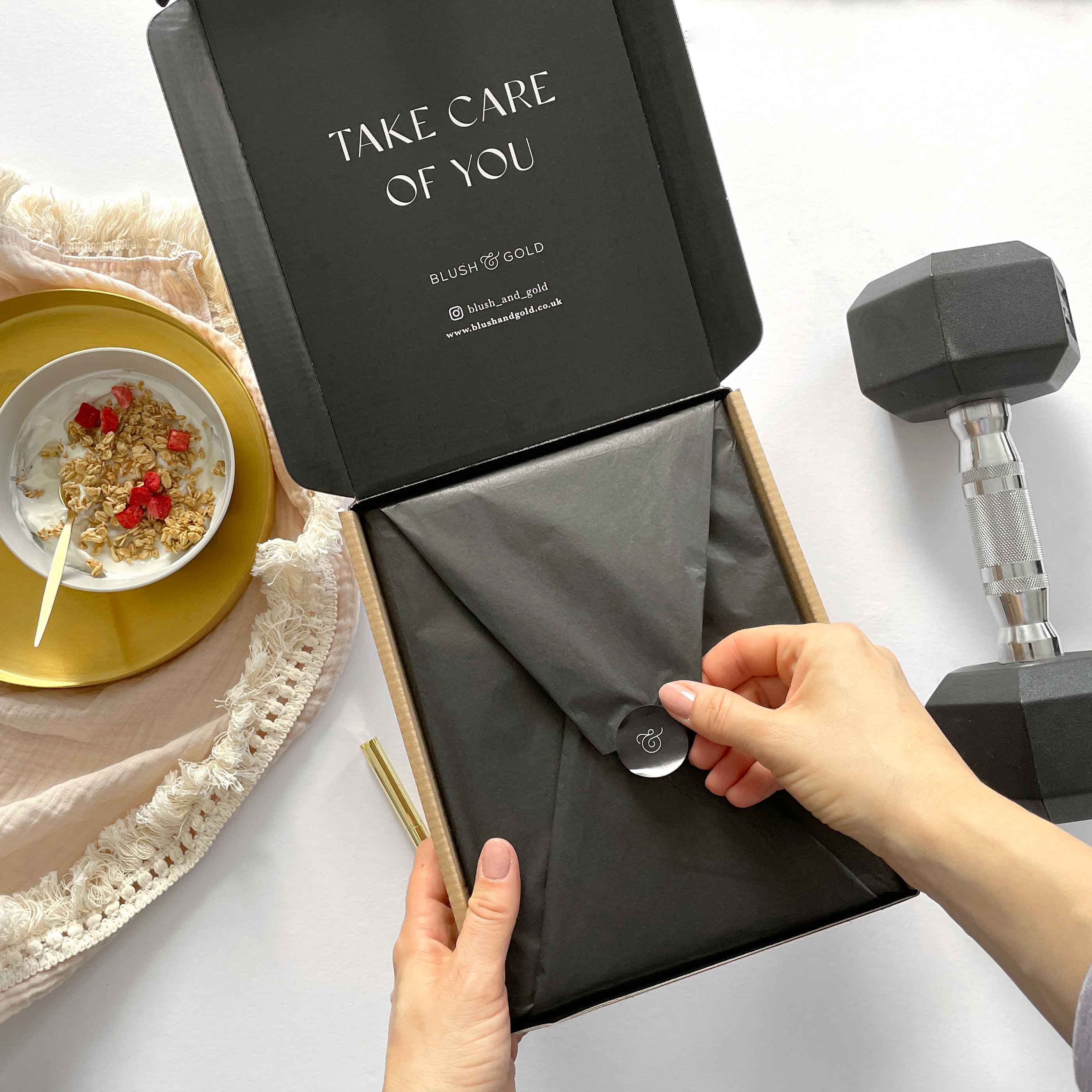 The Daily Fitness Planner - 365 Days of Movement, Meals & Motivation by Blush And Gold