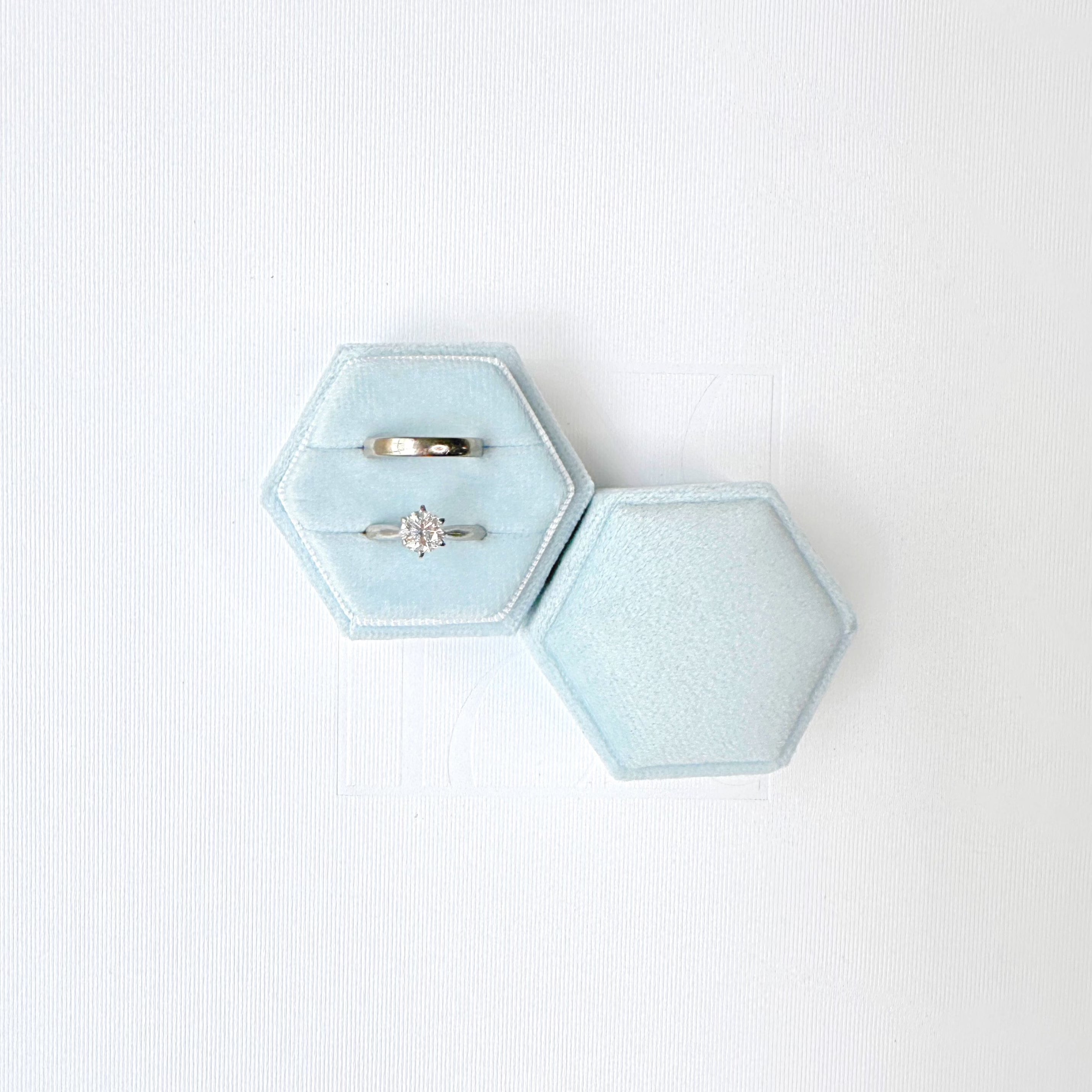 Velvet Ring Box in 5 Colours by THE WHITE INVITE