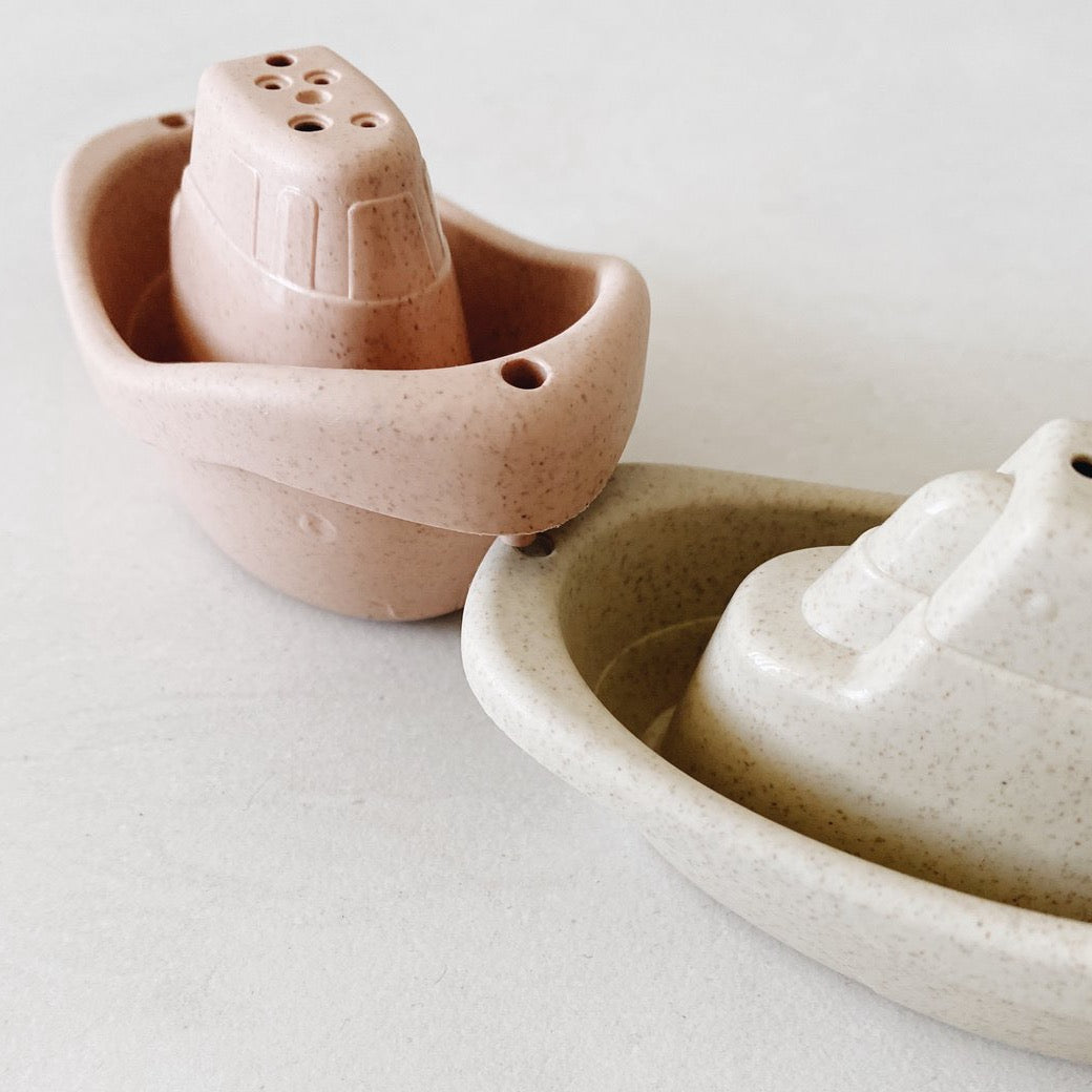 wheat straw boat set by Lion + Lamb the Label