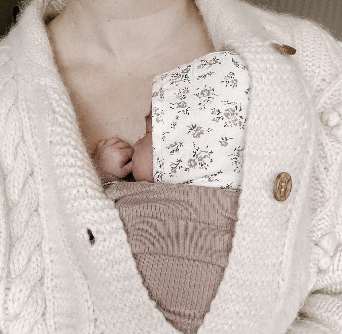 Blue Daisy Newborn Baby Bonnet in Darling Buds Floral by Blue daisy