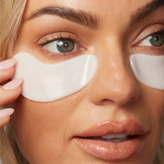 Eye Masks in 3 Treatments by James Cosmetics