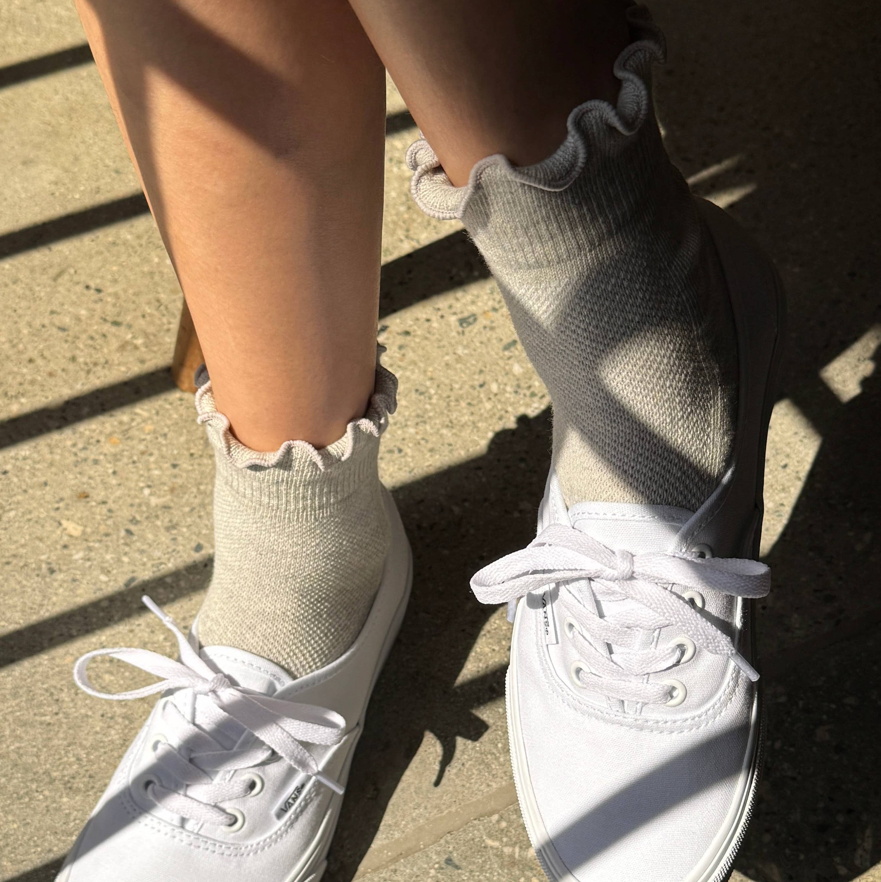 Le Bon Shoppe Ruffle Hugger Crew Sock – Grey/Vanilla by Le Bon Shoppe