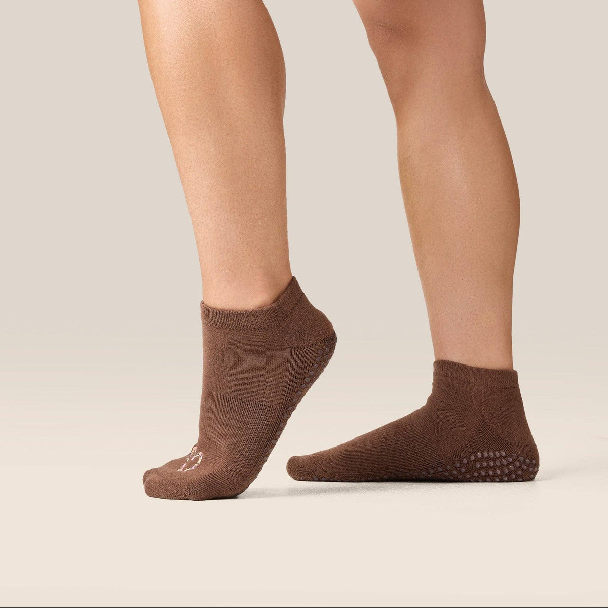 Low Rise Grip Socks - Heart Vine Brown S by MoveActive