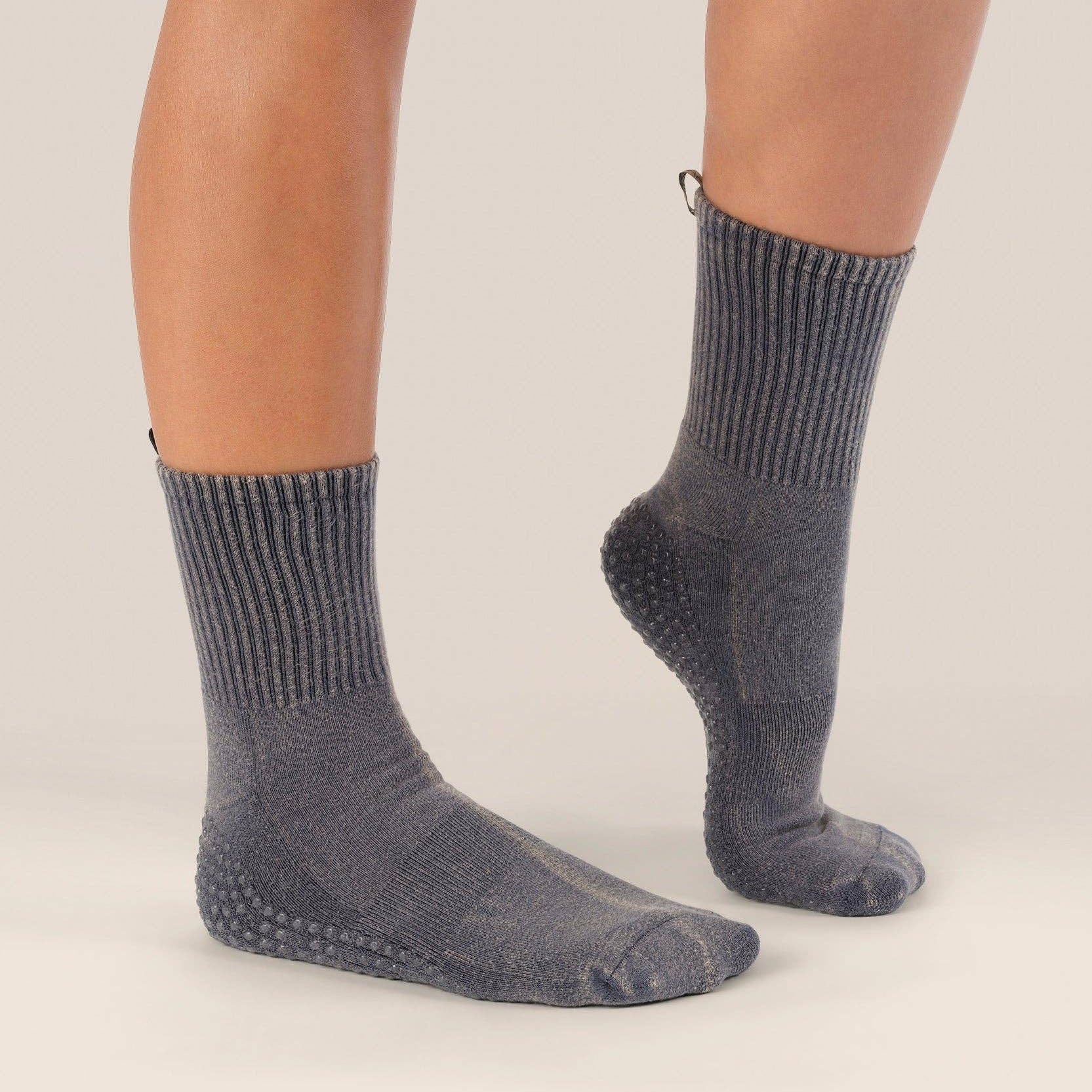 MoveActive Crew Non Slip Grip Socks – Vintage Rib Navy  Pilates & Studio Essentials S by MoveActive