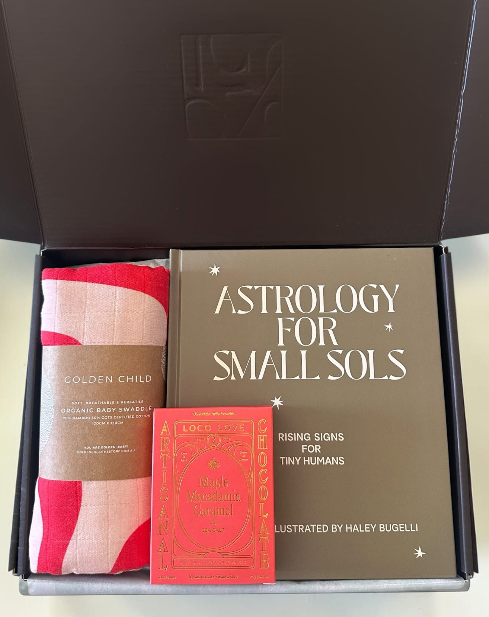 Written in the Stars – Baby Gift Box RED MILK by Claya